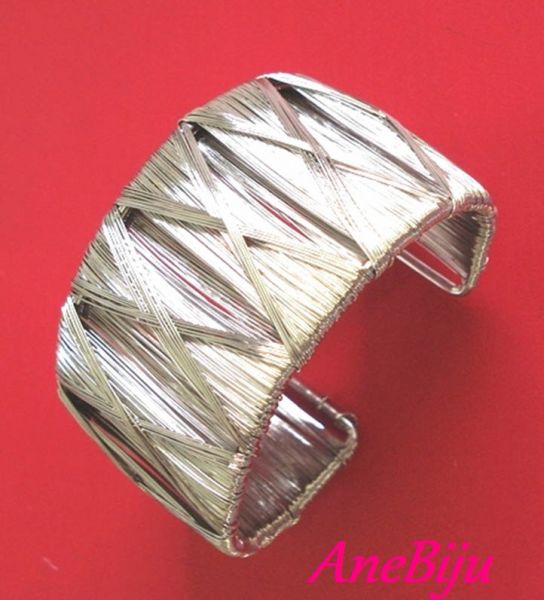 Bracelete Arame
